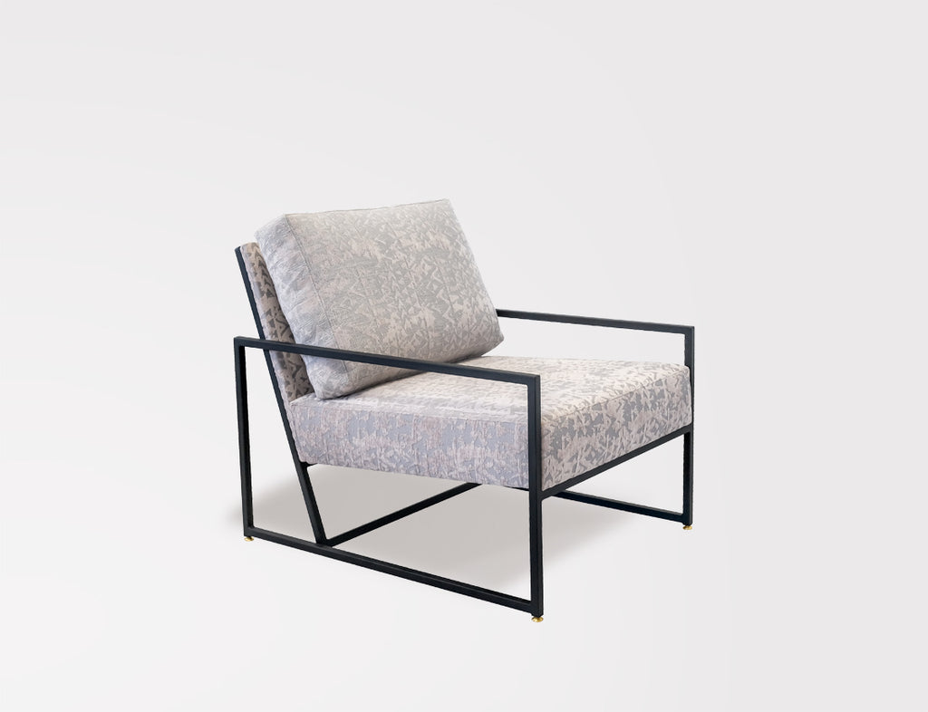CLEO CHAIR